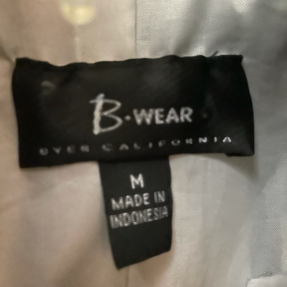 🎉HOST PiCK 🎉🎈Eye catching black and white coat - Picture 4 of 5